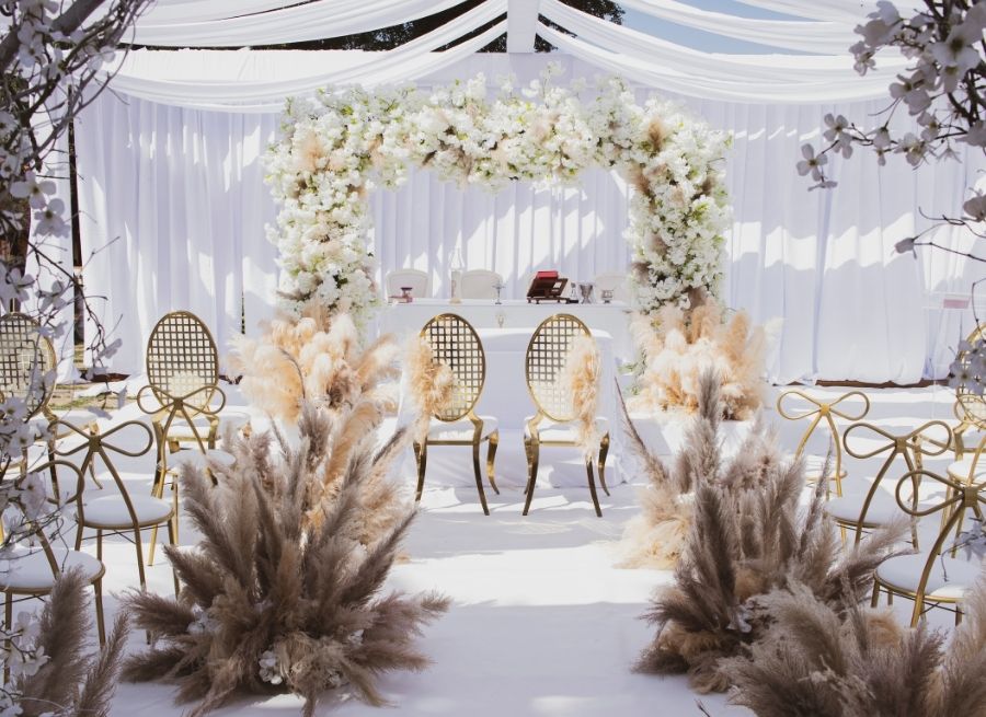 essential wedding reception accessories