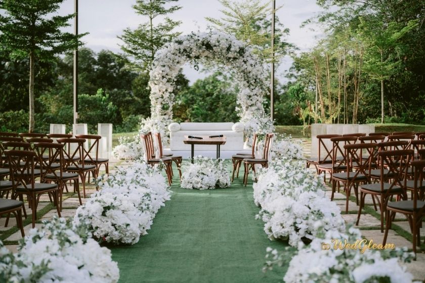 How To Choose A Wedding Arch: Expert Tips for Your Perfect Day how to choose a wedding arch