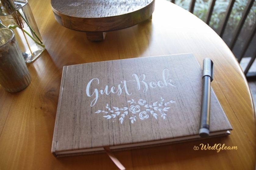 How To Choose A Wedding Guest Book: Ultimate Guide for Memorable Keepsakes how to choose a wedding guest book