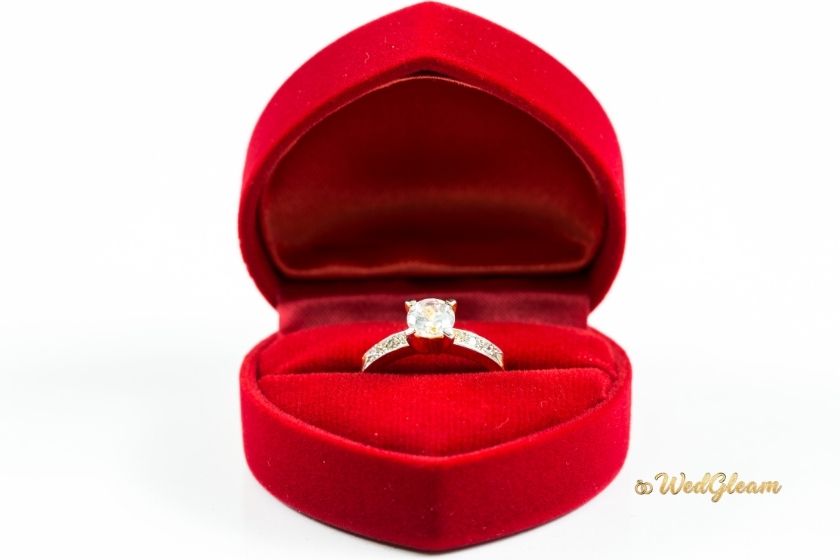 How To Choose A Wedding Ring Box: Expert Tips for Perfect Rings how to choose a wedding ring box