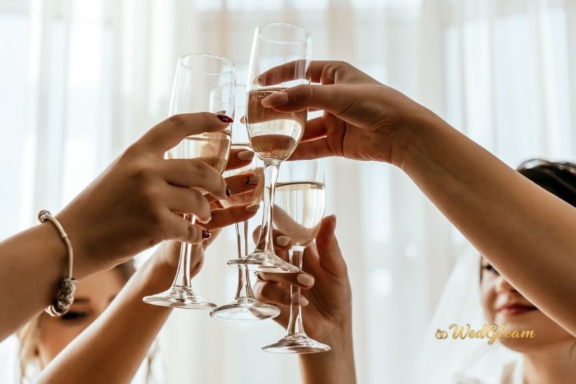 how to choose wedding champagne glasses