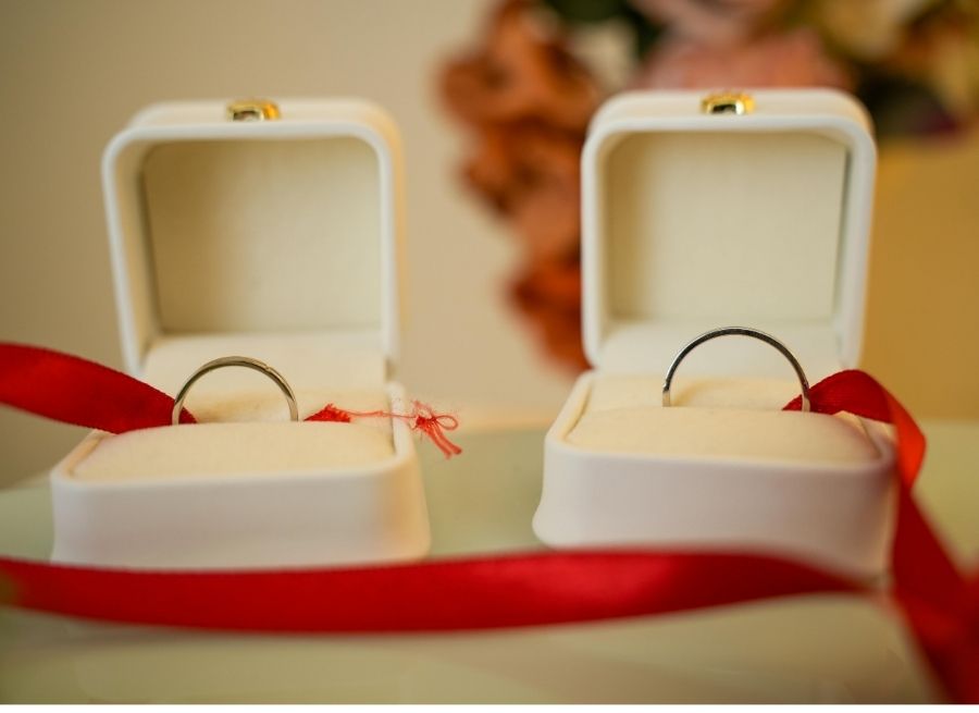 wedding keepsake box materials compared